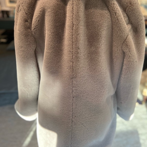 Keepsake faux violet fur coat. Size m - Picture 4 of 14